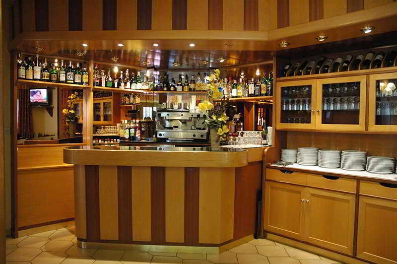 尤尼维斯酒店 恩坎普 外观 照片
